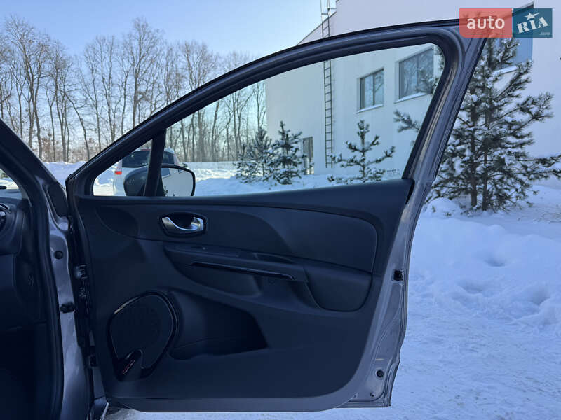 Универсал Renault Clio 2015 в Луцке