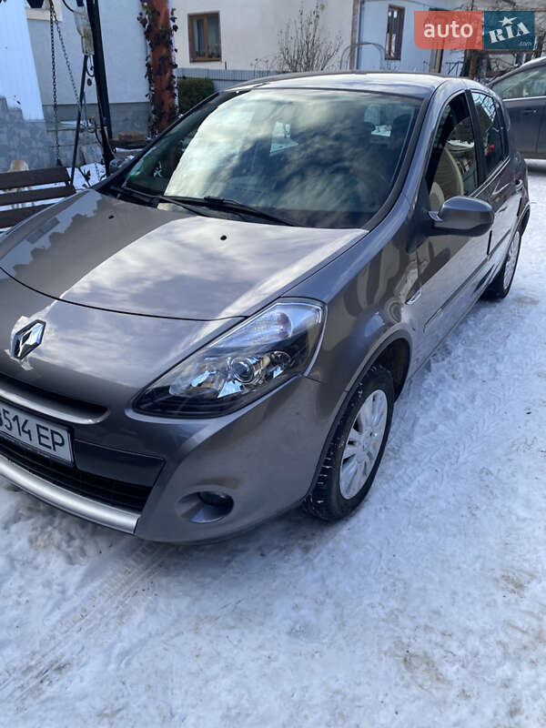Renault Clio 2010 Renault Clio 2010