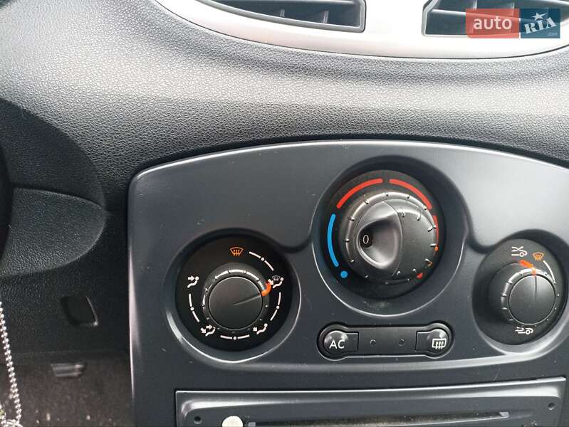 Универсал Renault Clio 2009 в Сумах