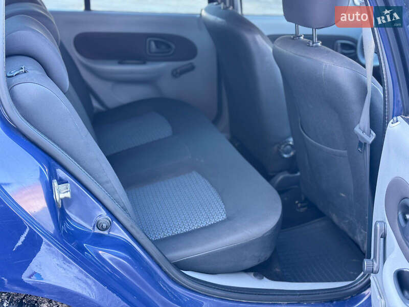 Седан Renault Clio 2007 в Рівному