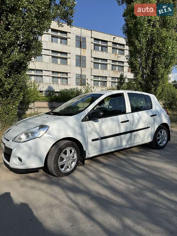 Хэтчбек Renault Clio 2013 в Кропивницком