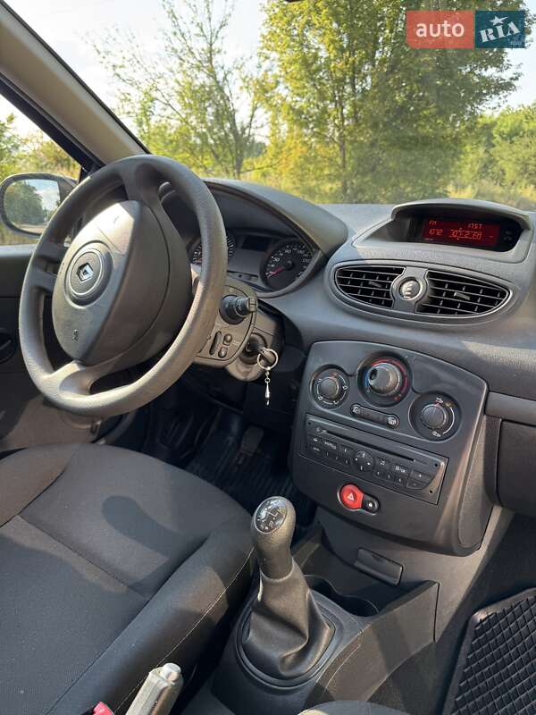 Хэтчбек Renault Clio 2013 в Кропивницком