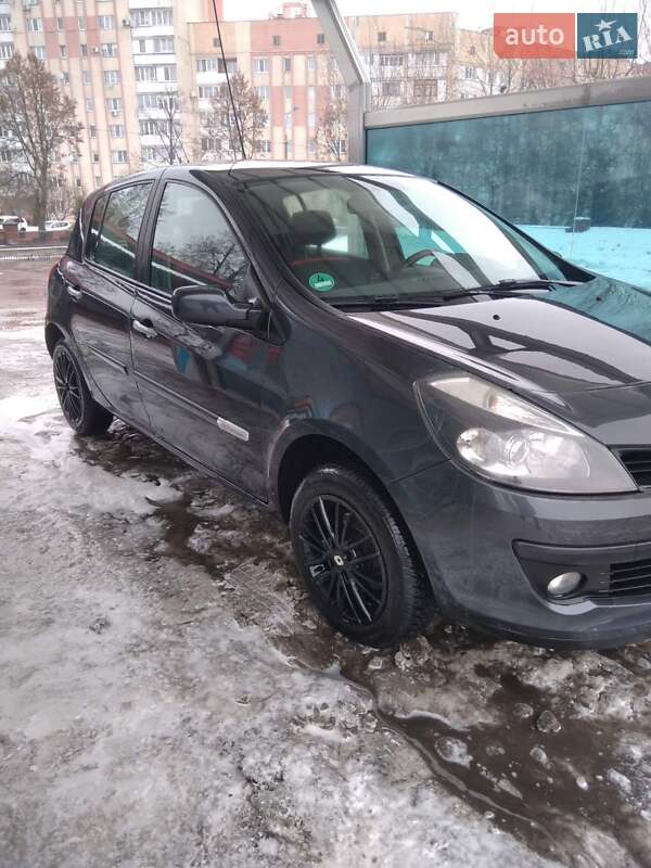 Хэтчбек Renault Clio 2008 в Ровно
