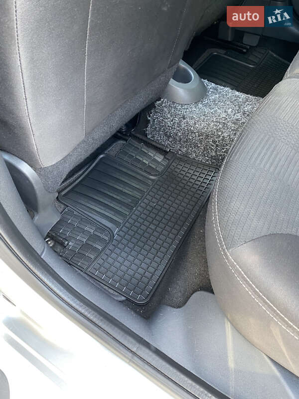 Универсал Renault Clio 2010 в Дубно фото 28 Универсал Renault Clio 2010 в Дубно