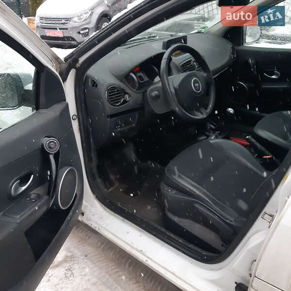 Универсал Renault Clio 2011 в Житомире