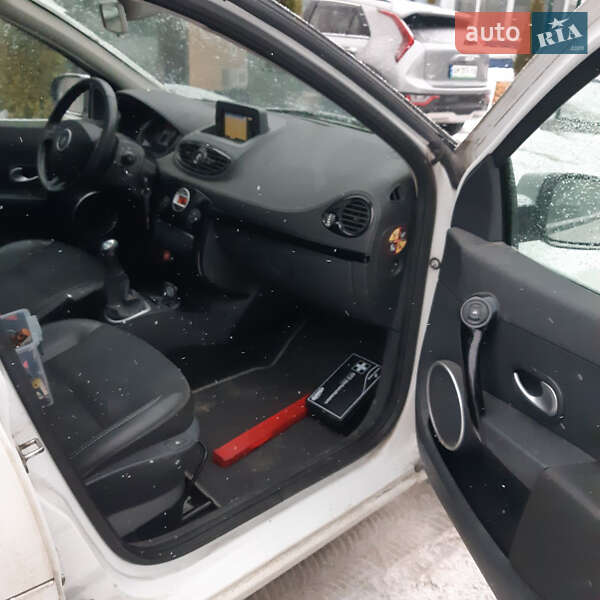 Универсал Renault Clio 2011 в Житомире