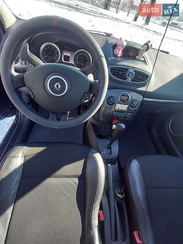 Хэтчбек Renault Clio 2007 в Полтаве фото 18 Хэтчбек Renault Clio 2007 в Полтаве