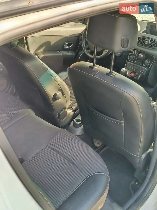 Хэтчбек Renault Clio 2011 в Коломые фото 2 Хэтчбек Renault Clio 2011 в Коломые