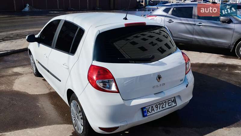 Хетчбек Renault Clio 2010 в Києві