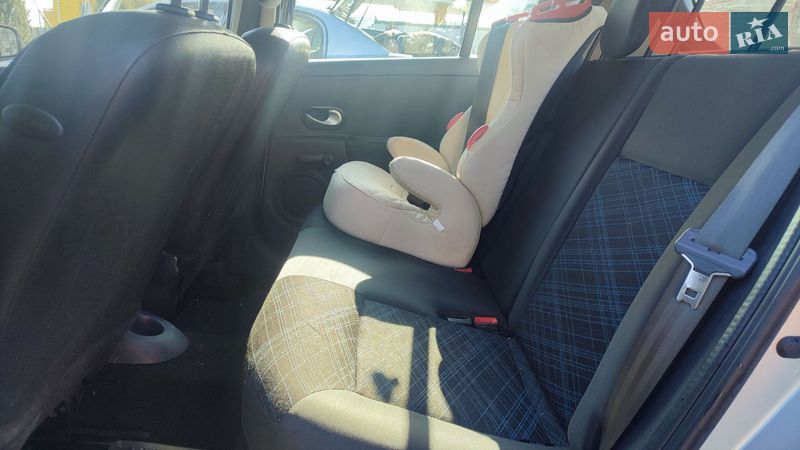 Хэтчбек Renault Clio 2009 в Ровно