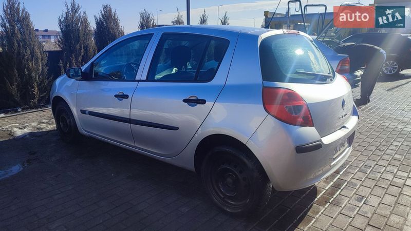 Хэтчбек Renault Clio 2009 в Ровно