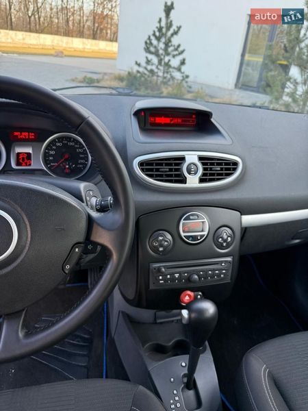 Універсал Renault Clio 2010 в Луцьку