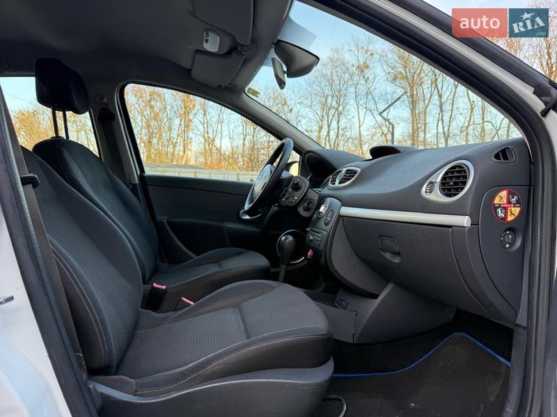 Універсал Renault Clio 2010 в Луцьку