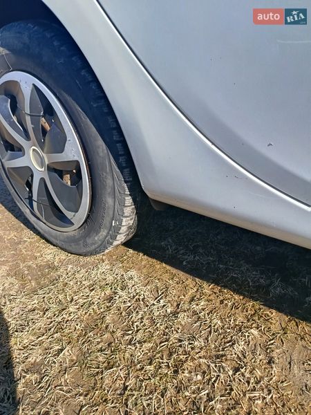 Хэтчбек Renault Clio 2011 в Коломые фото 16 Хэтчбек Renault Clio 2011 в Коломые