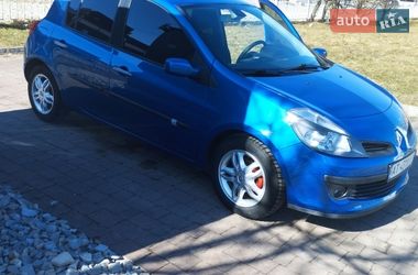 Хэтчбек Renault Clio 2005 в Калуше