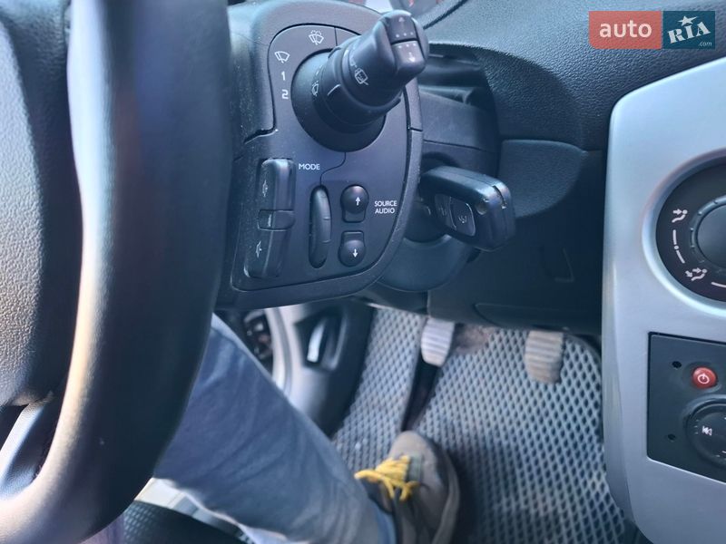 Универсал Renault Clio 2009 в Нововолынске