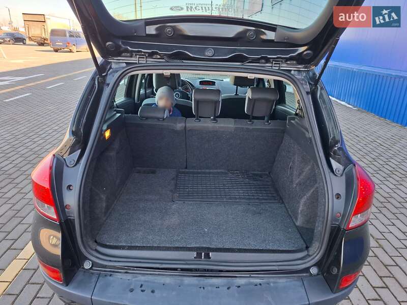 Универсал Renault Clio 2009 в Нововолынске