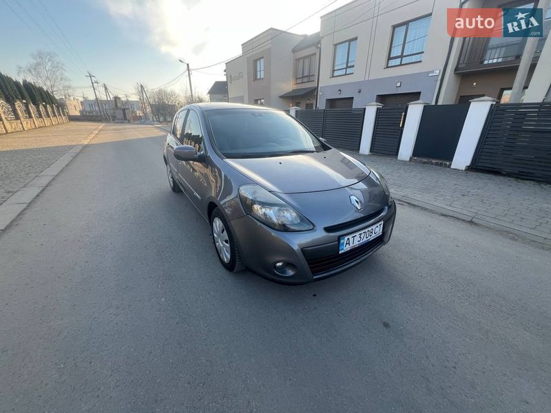 Хэтчбек Renault Clio 2011 в Ивано-Франковске