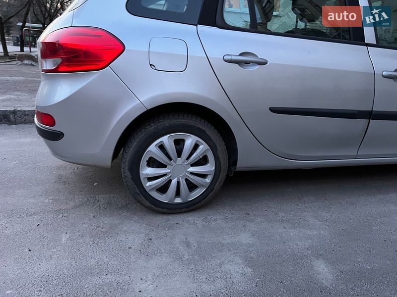 Универсал Renault Clio 2011 в Львове