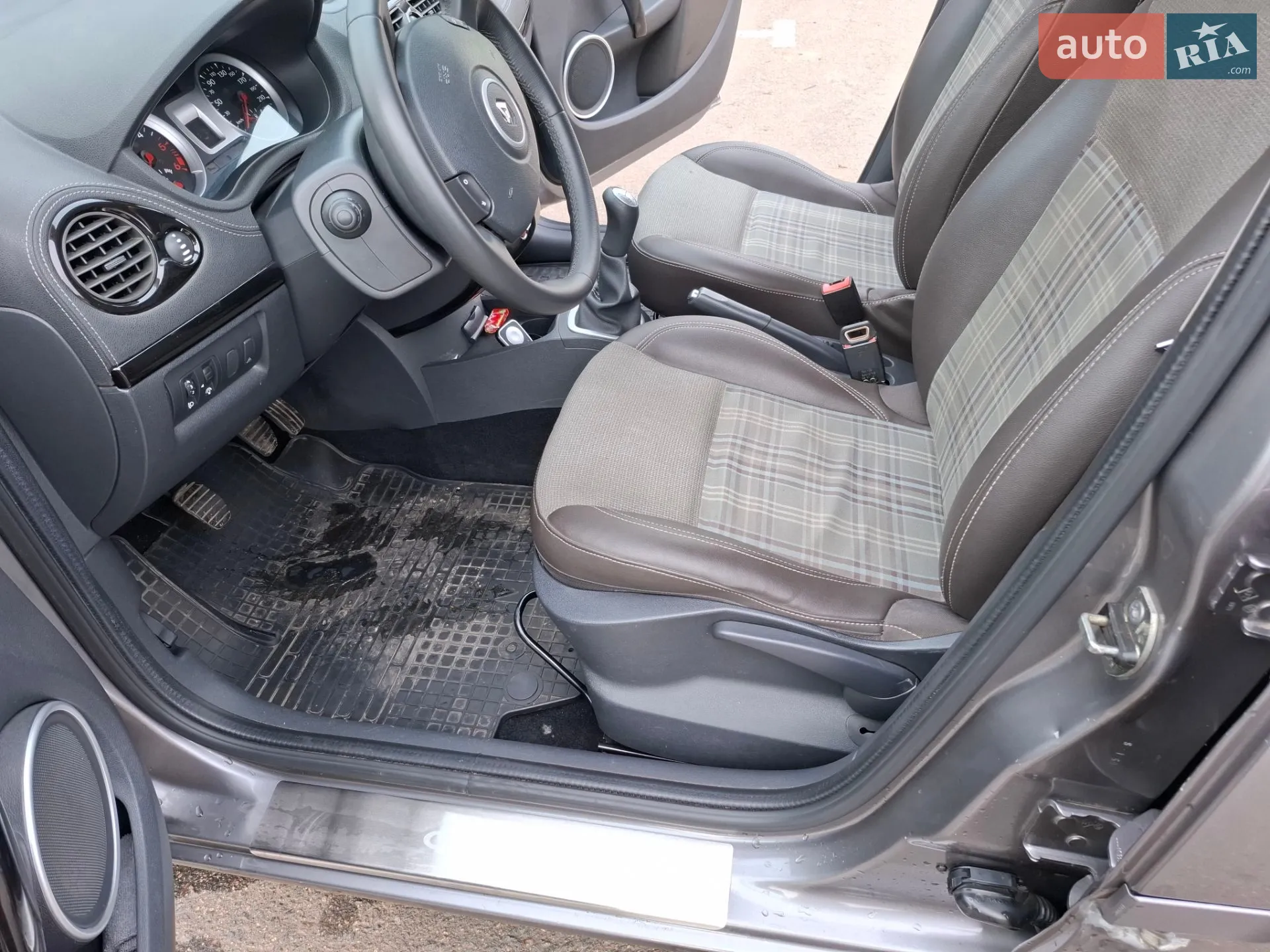 2012 Renault Clio - мініатюра 13
