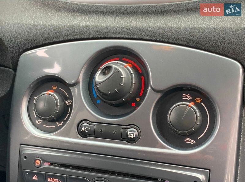 Універсал Renault Clio 2012 в Сарнах