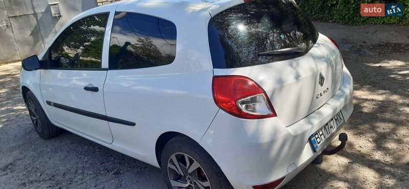 Хэтчбек Renault Clio 2010 в Одессе фото 6 Хэтчбек Renault Clio 2010 в Одессе
