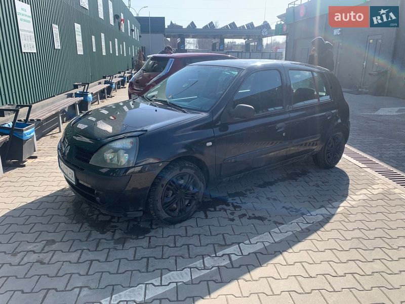 Хэтчбек Renault Clio 2006 в Черновцах