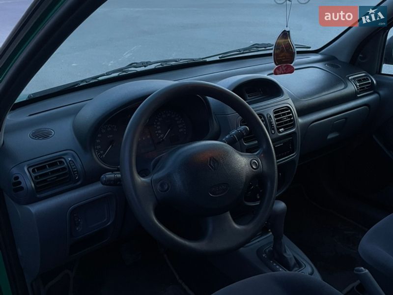 Хэтчбек Renault Clio 2000 в Львове
