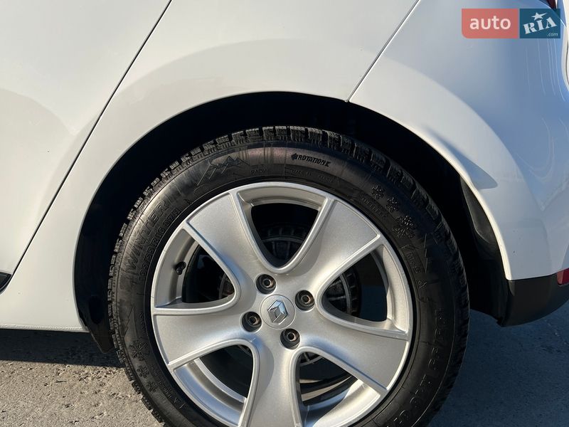 Хэтчбек Renault Clio 2016 в Коростене