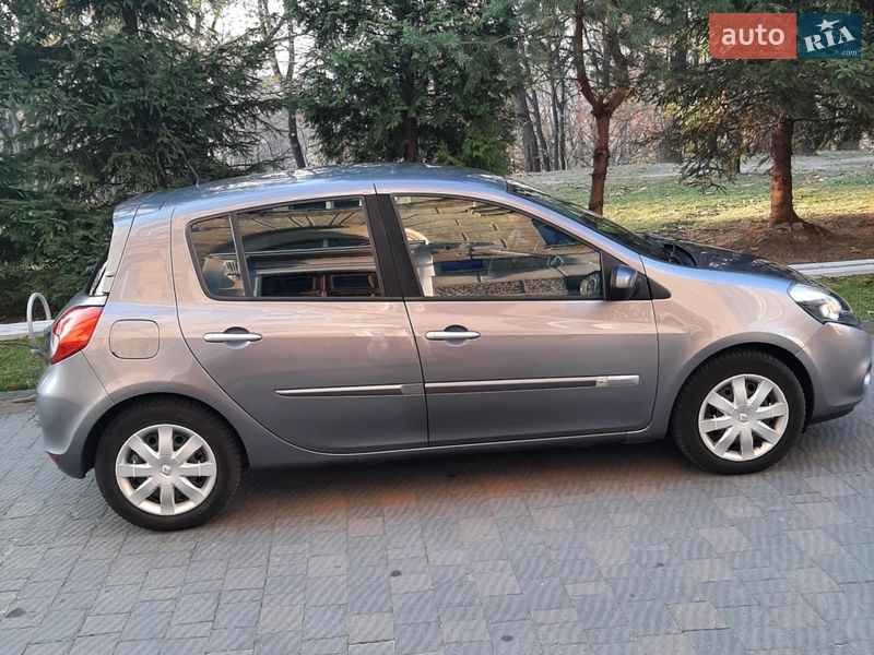 Хэтчбек Renault Clio 2011 в Берегово фото 3 Хэтчбек Renault Clio 2011 в Берегово