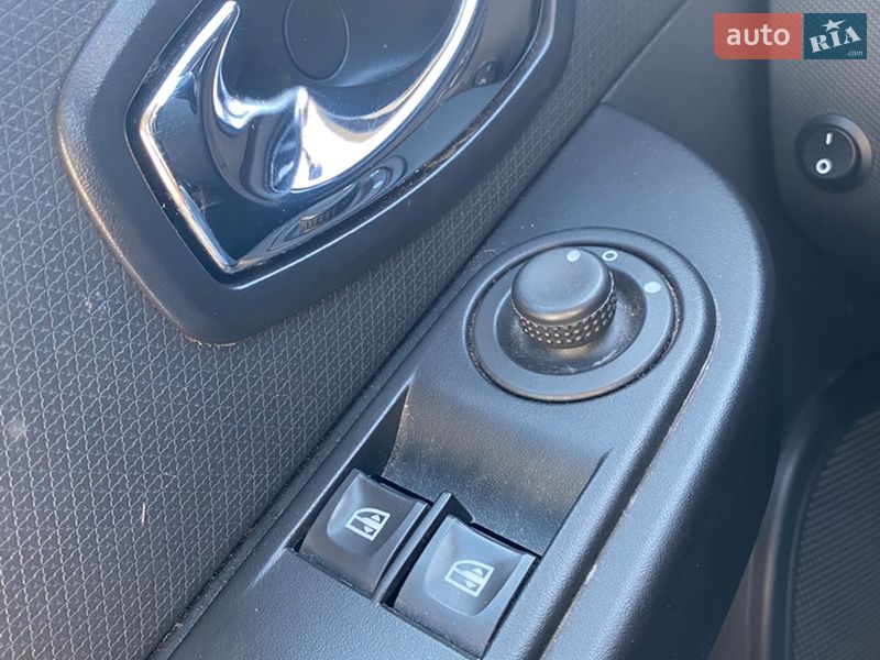 Хэтчбек Renault Clio 2014 в Днепре