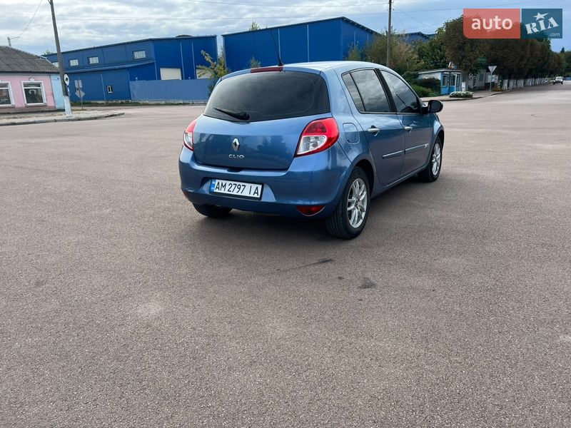 Хэтчбек Renault Clio 2010 в Овруче
