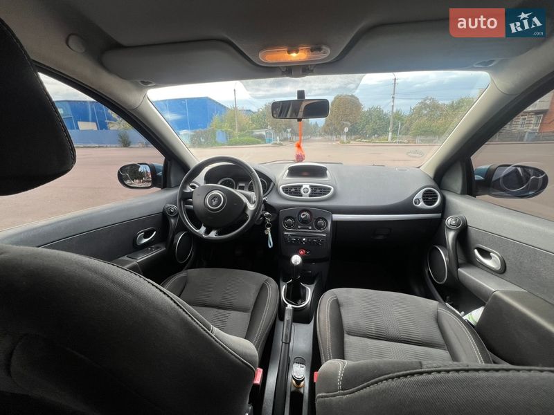 Хэтчбек Renault Clio 2010 в Овруче