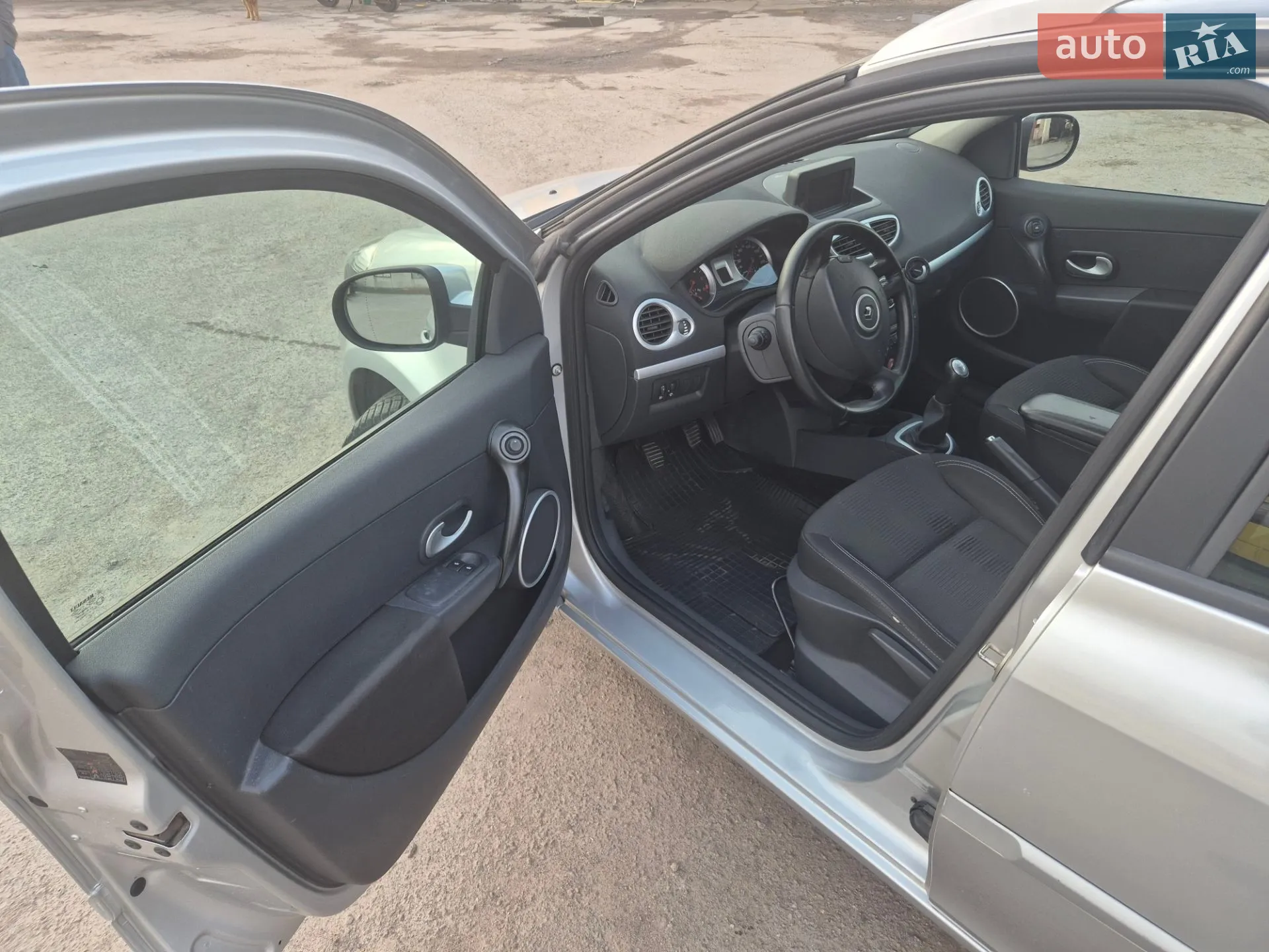 2010 Renault Clio - мініатюра 11