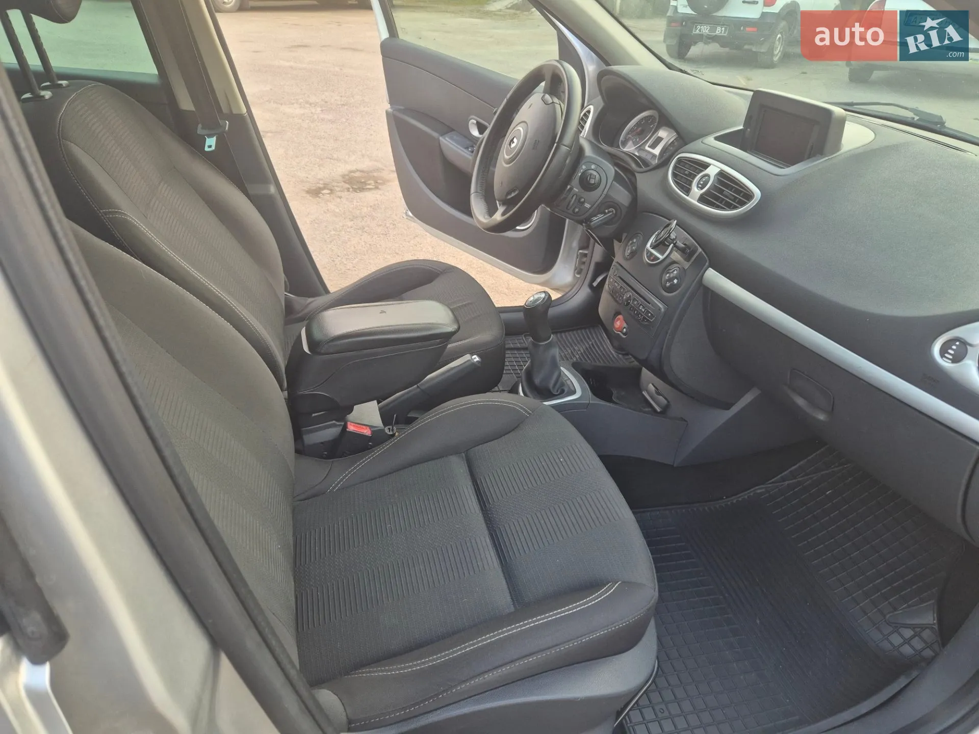 2010 Renault Clio - мініатюра 25
