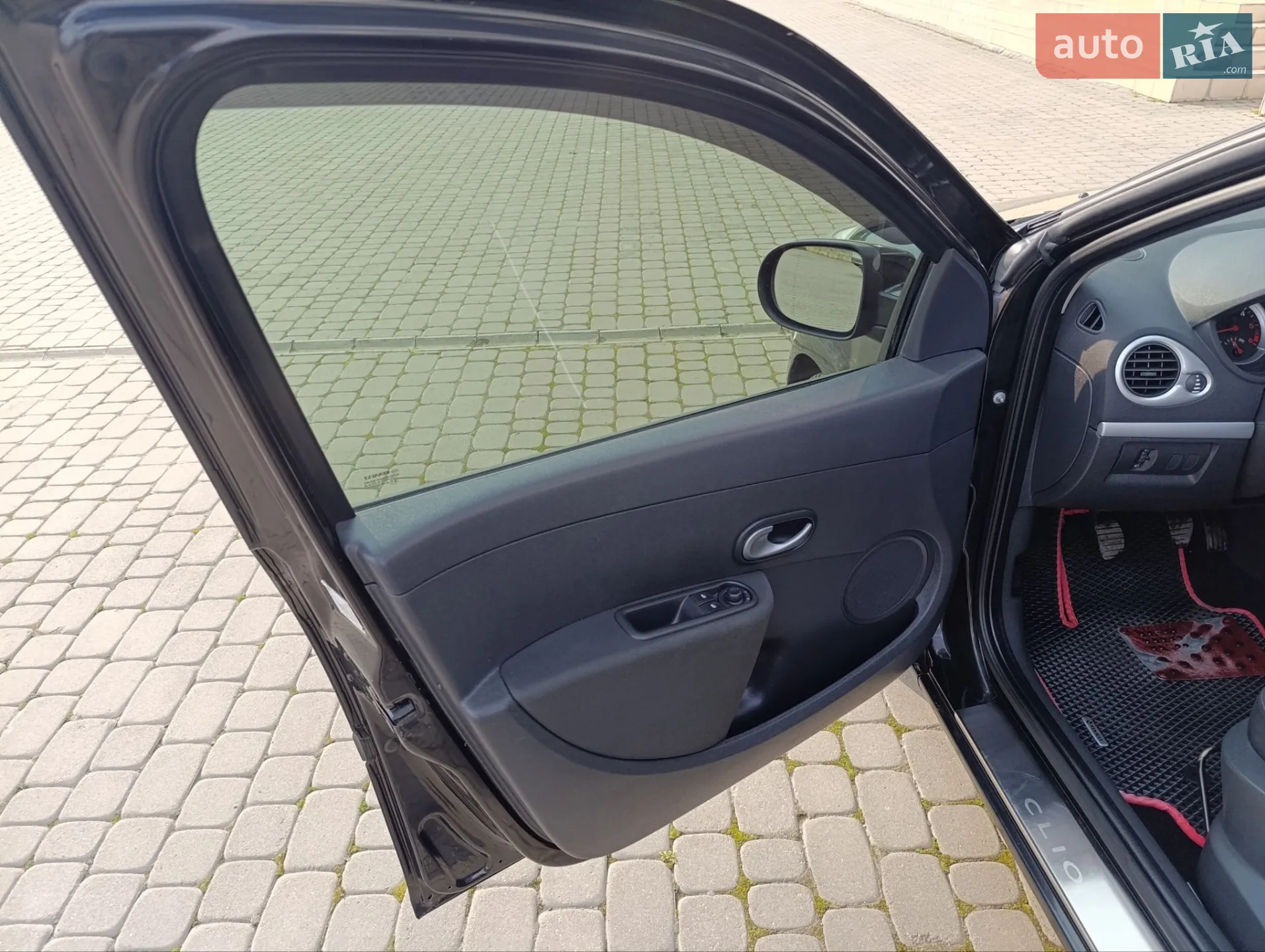 2011 Renault Clio - мініатюра 35