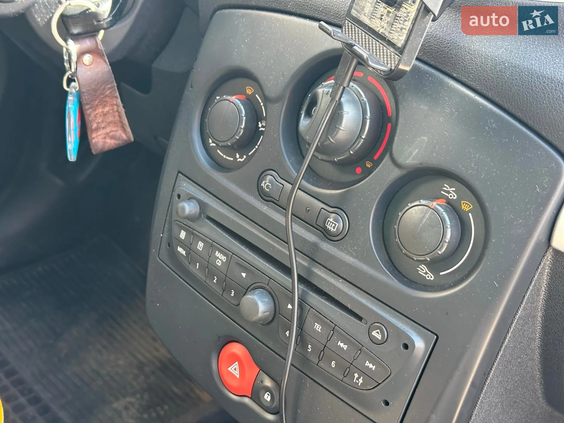 2011 Renault Clio - мініатюра 27