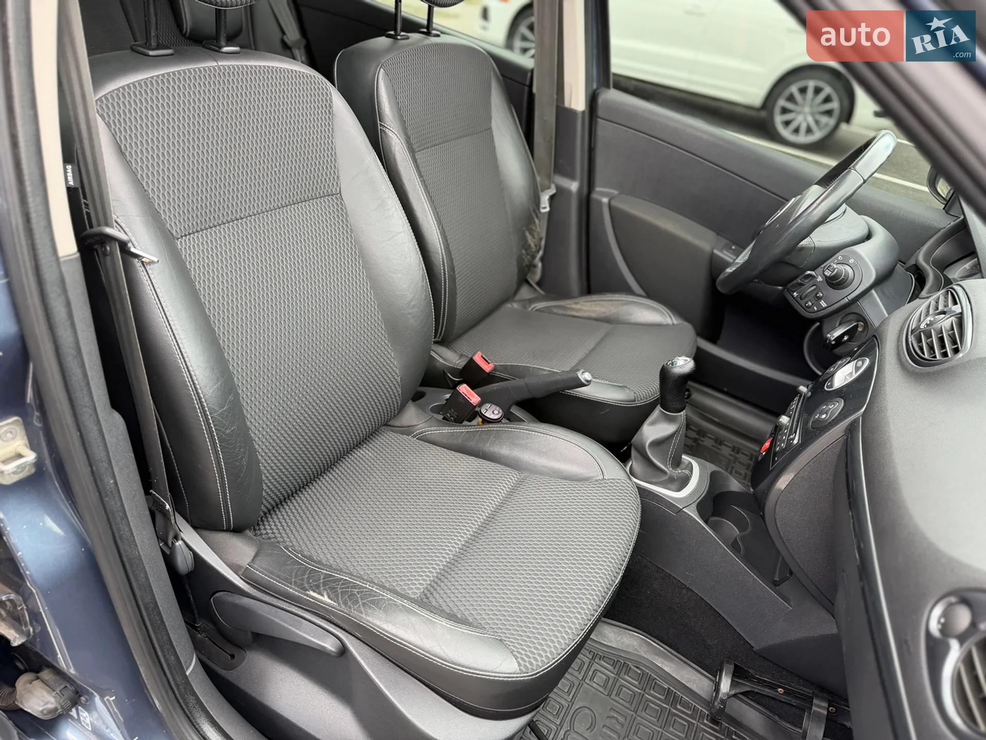2010 Renault Clio - мініатюра 15