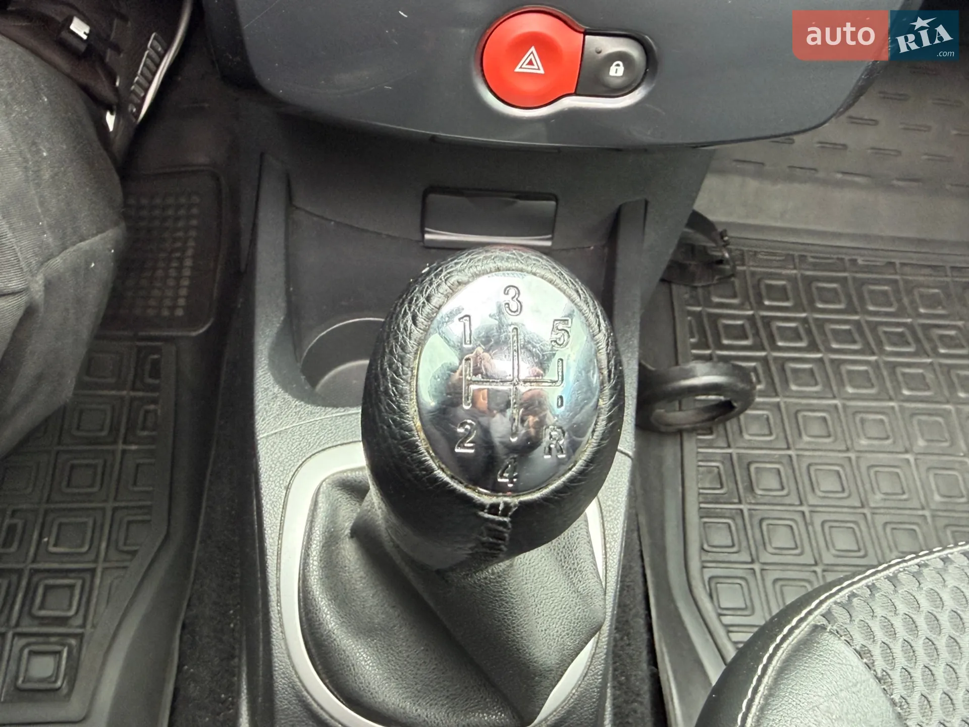 2010 Renault Clio - мініатюра 21