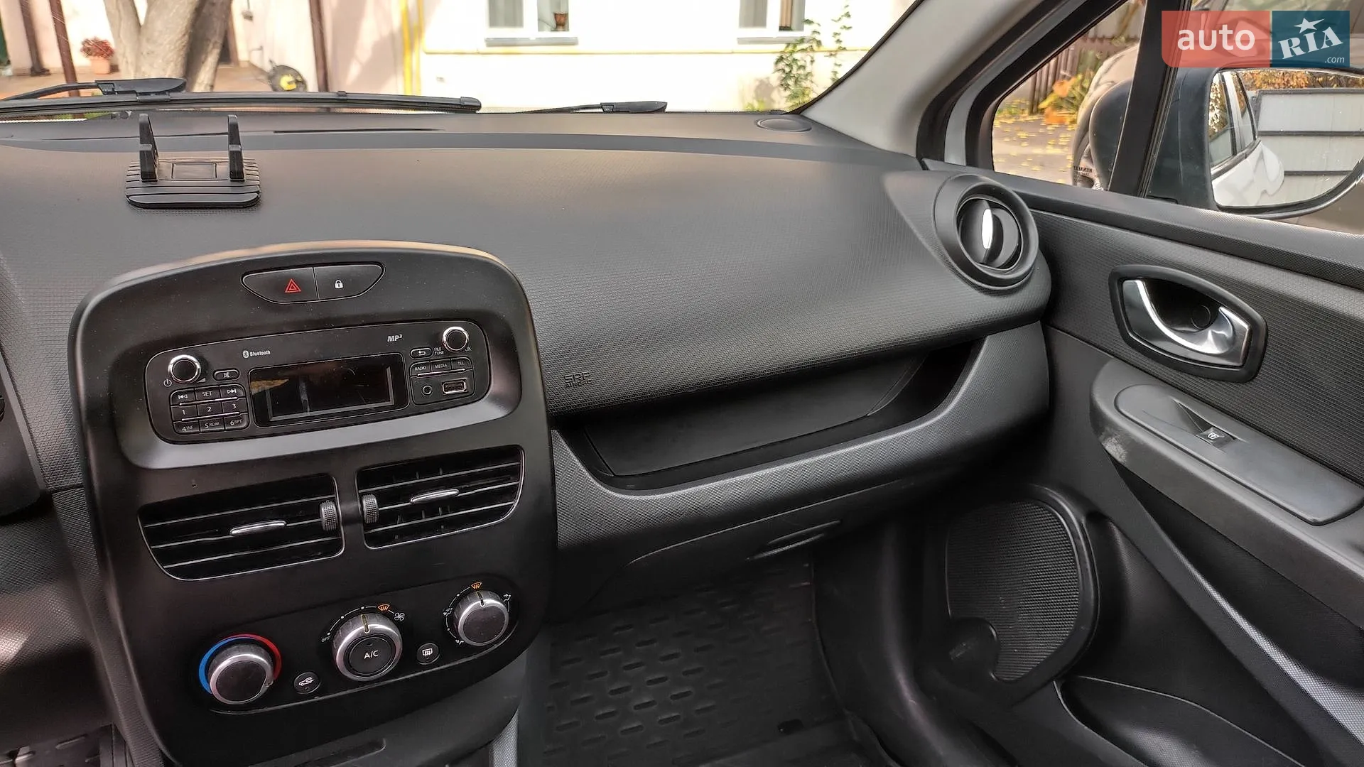 2015 Renault Clio - мініатюра 47