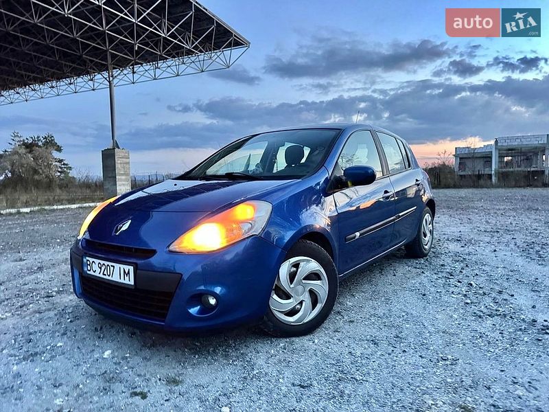 Хэтчбек Renault Clio 2010 в Самборе