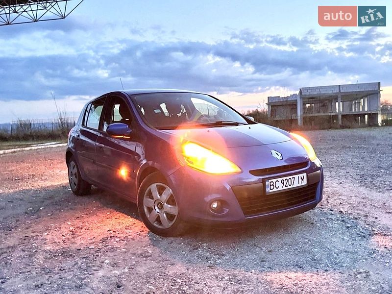 Хэтчбек Renault Clio 2010 в Самборе