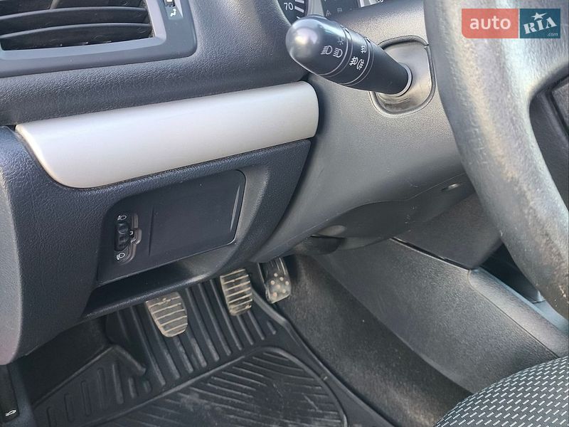 Хэтчбек Renault Clio 2004 в Калуше фото 16 Хэтчбек Renault Clio 2004 в Калуше