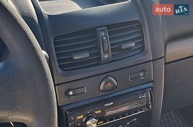 Хэтчбек Renault Clio 2005 в Ужгороде