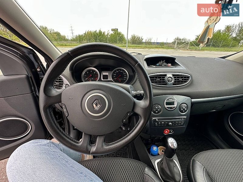 Универсал Renault Clio 2009 в Запорожье