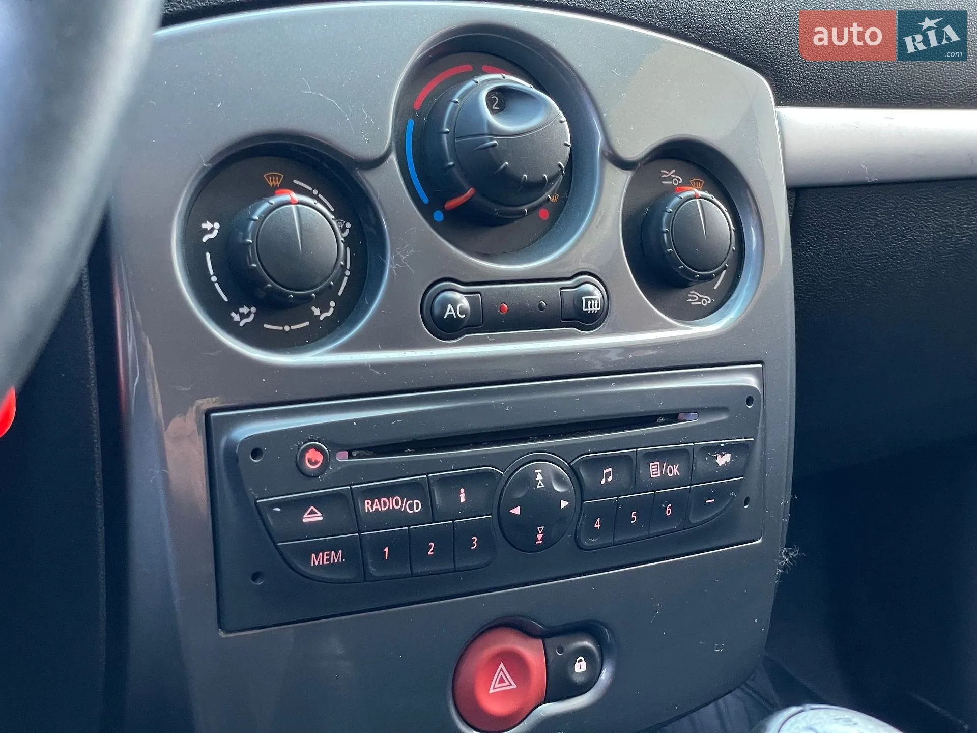 2012 Renault Clio - мініатюра 44