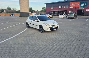 Хэтчбек Renault Clio 2010 в Дубно