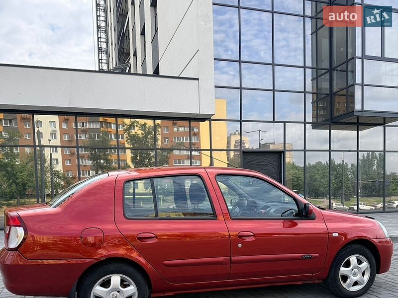 Седан Renault Clio 2007 в Днепре