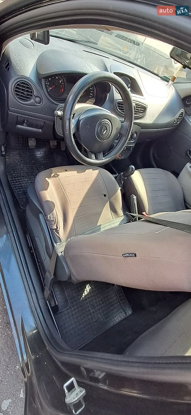 2010 Renault Clio - мініатюра 9