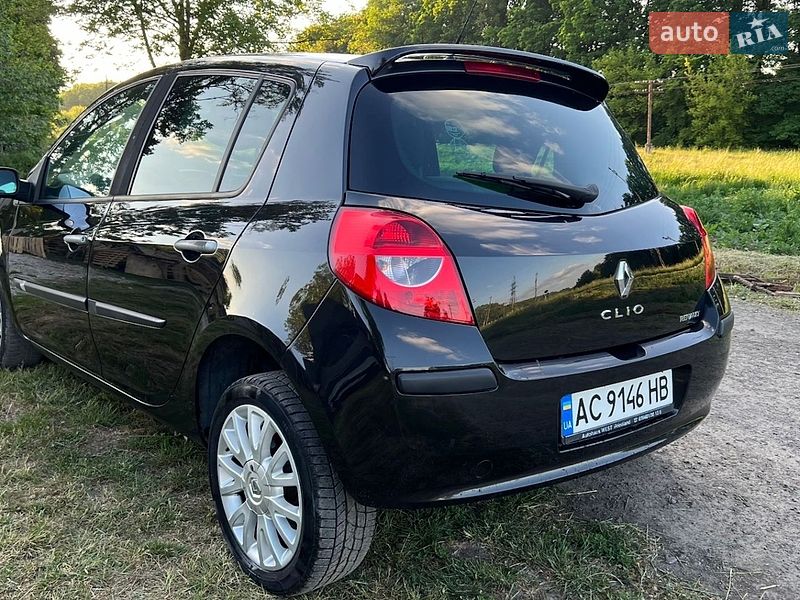 Хэтчбек Renault Clio 2007 в Луцке